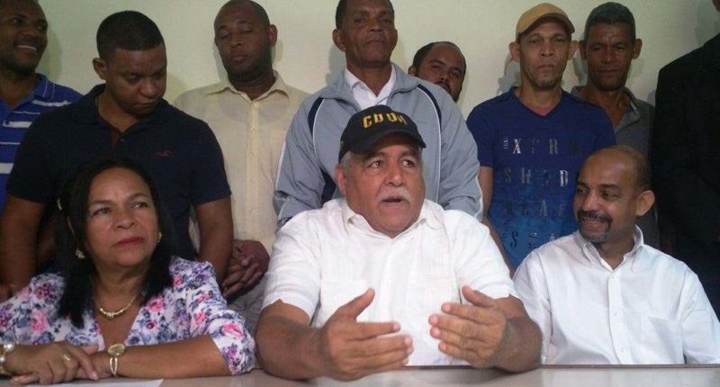 Decenas de organizaciones sociales presentan a Virgilio Almánzar como candidato a Defensor del Pueblo 