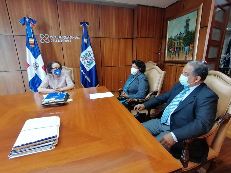 Procuradora Miriam Germán, recibe comisión del CDP