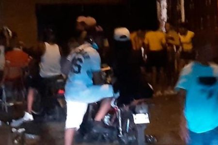 Barrios de Santo Domingo Este se burlan de las nuevas autoridades con el toque de queda