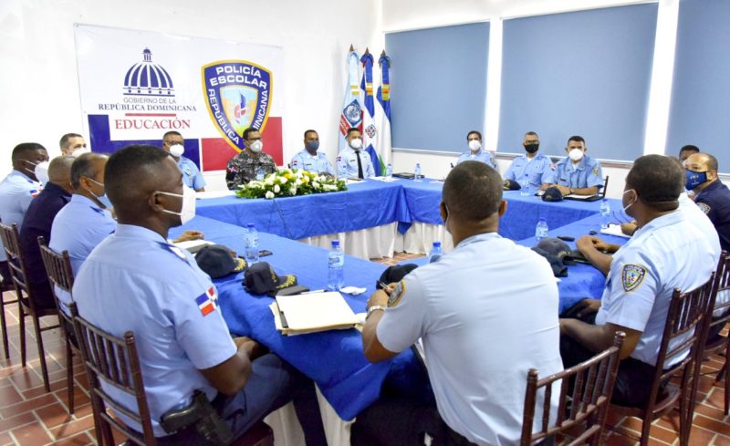 Policía Escolar redobla servicios para proteger los equipos tecnológicos en las escuelas