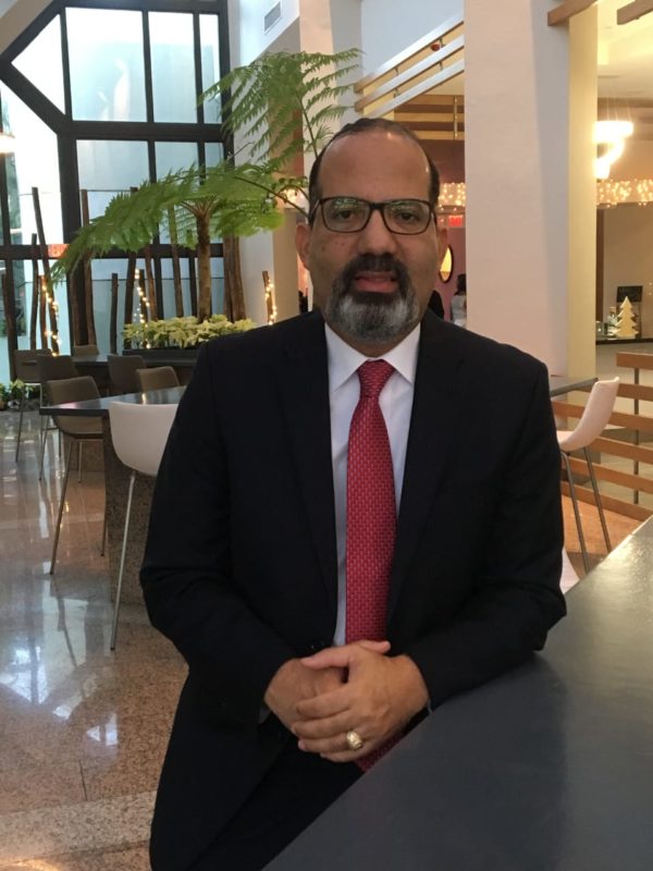 El experto en derecho Talleyrand Murat González presenta credenciales para ser miembro de esa entidad