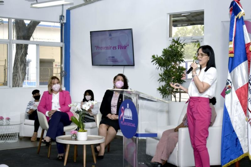 Plan Social realiza conversatorio para sensibilizar sobre Cáncer de Mama