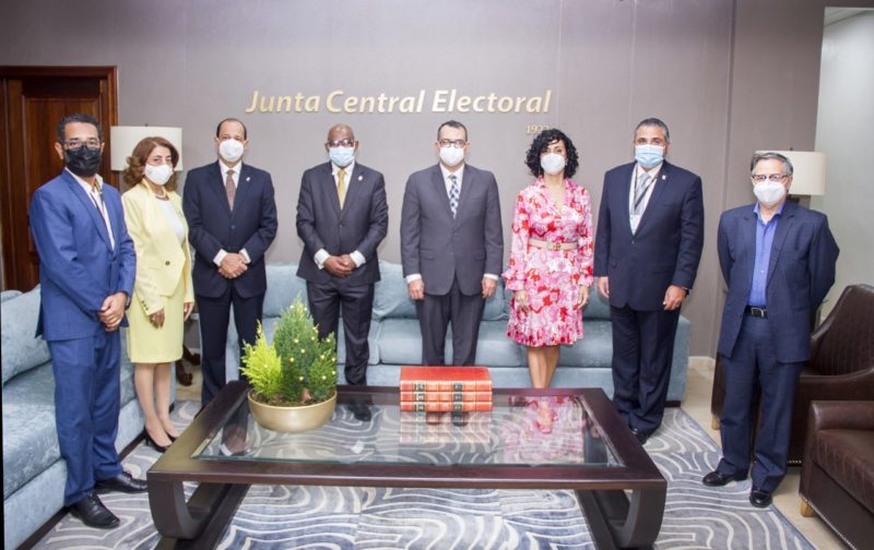 Comisión del Partido Frente Amplio visita la JCE; la institución dará apoyo a su VI Convención