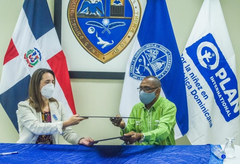 Plan Internacional RD y recinto UASD Barahona desarrollan programas de formación continúa para estudiantes universitarios