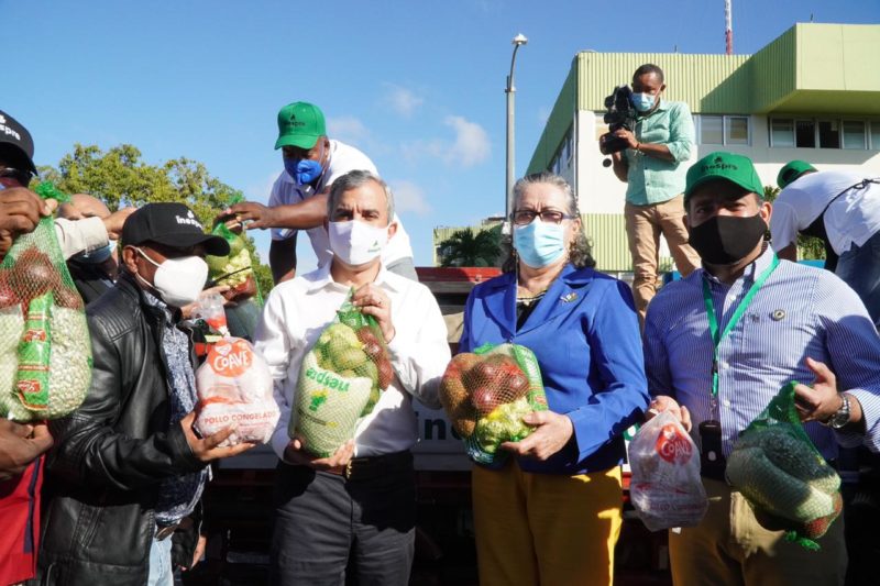 Agricultura e Inespre inician con éxito Operativos Especiales de Navidad en 135 puntos del Gran Santo Domingo 