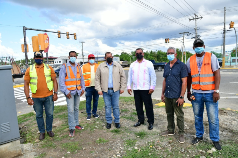 INTRANT implementa acciones para reducir accidentes de tránsito en la Ave. Jacobo Majluta, municipio Santo Domingo Norte