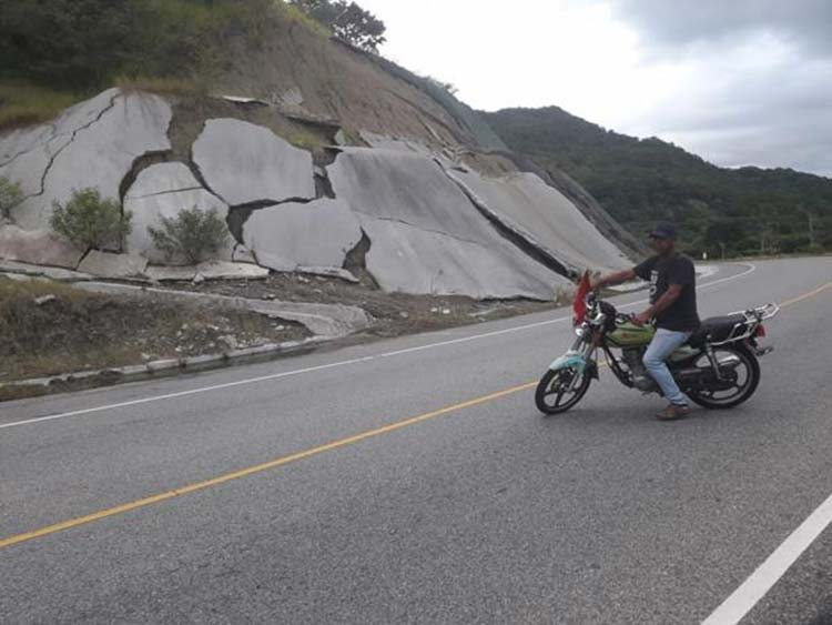 Fundación Ocoa de Pie preocupada por deterioro carretera Ocoa-Cruce de Ocoa