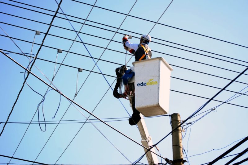 EDE Este mejora servicio de La Caleta, Boca Chica, con rehabilitación de redes