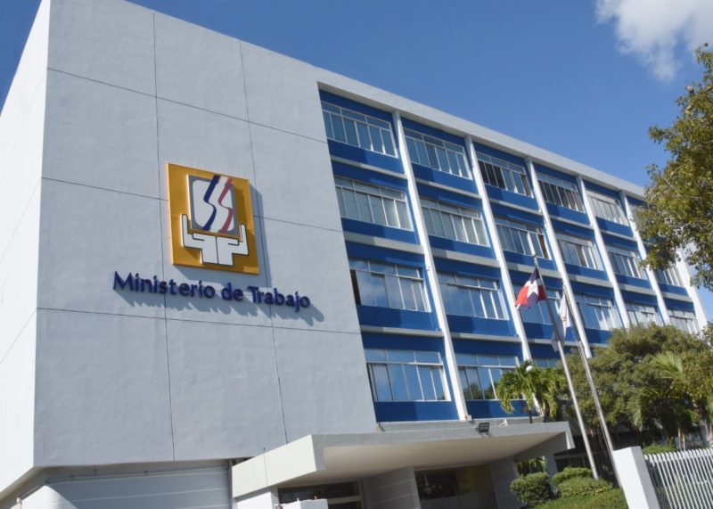 Ministerio de Trabajo invita a reclutamiento en Santo Domingo Este