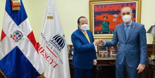 MESCYT y Ministro Administrativo Presidencia analizan acuerdo para continuar ayudando universidades del país