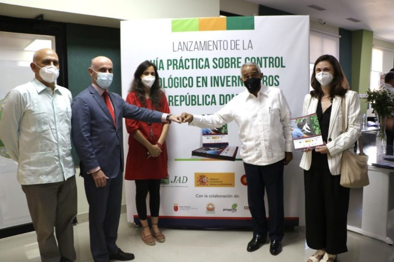 Ponen en circulación Guía de Control Biológico de Plagas en Invernaderos de República Dominicana 