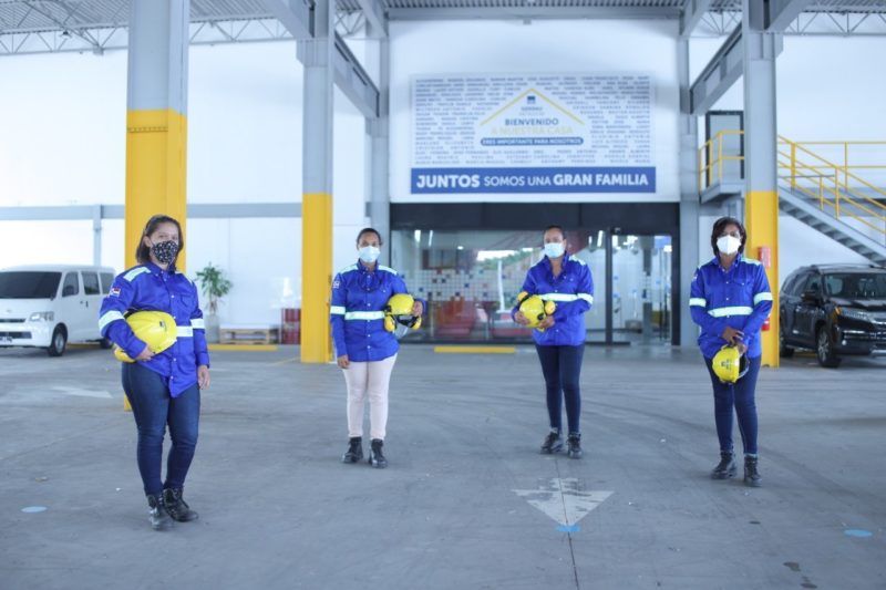 Gerdau Metaldom integra primera generación de mujeres a las operaciones de sus plantas 