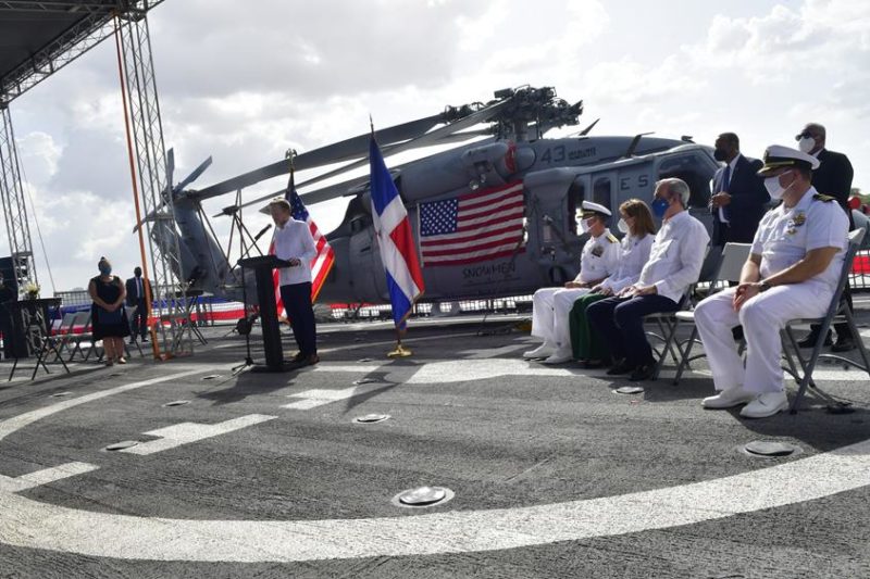 Estados Unidos celebra su Día de Independencia a bordo del Buque USS Billings