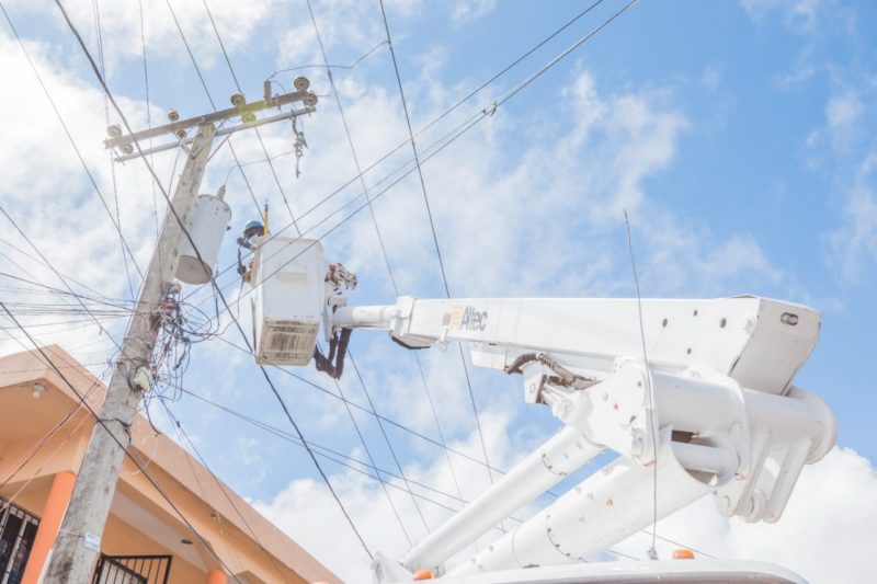 El 98.7% de los clientes de Edesur cuenta con energía eléctrica tras paso de tormenta Elsa