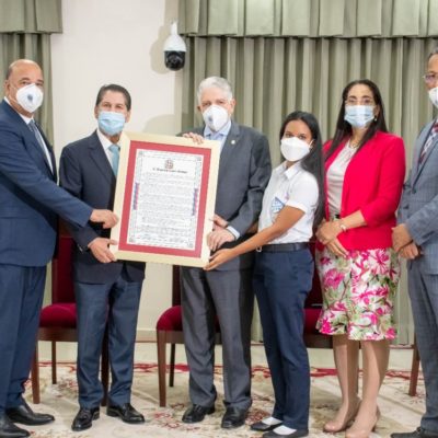 El Senado reconoce Liceo Científico Dr. Miguel Canela Lázaro por su excelencia académica