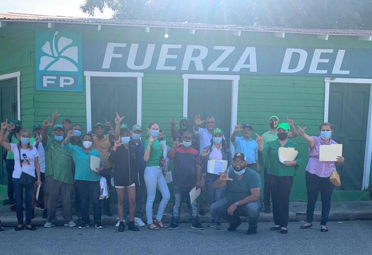 Radhamés Jiménez: «La Fuerza del Pueblo moviliza militantes en las calles, para inscribir nuevos miembros»