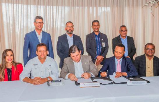 EDESUR firma acuerdo con ACOPROVI para impulsar el sector construcción