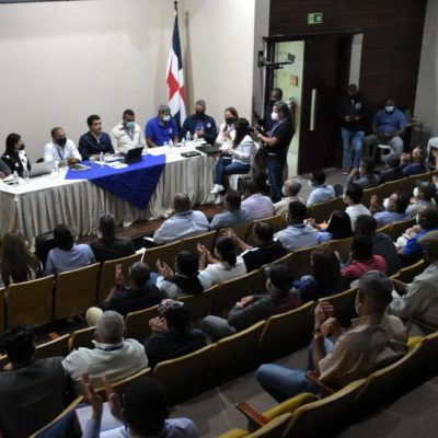 Director del INAPA escucha necesidades representantes de Santiago y Línea Noroeste