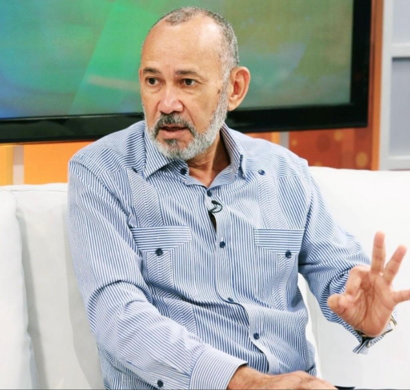 DIRECTOR DEL INABIE VICTOR CASTRO ESTÁ ARRASANDO CON EL PRM EN ESA INSTITUCIÓN