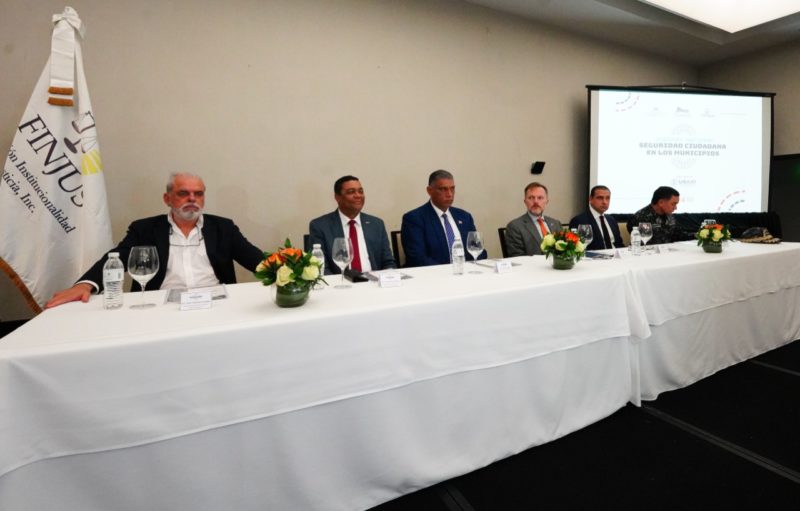 Ministerio de Interior y Policía, Liga Municipal Dominicana y FINJUS  buscan fortalecer la Seguridad Ciudadana a Nivel Municipal