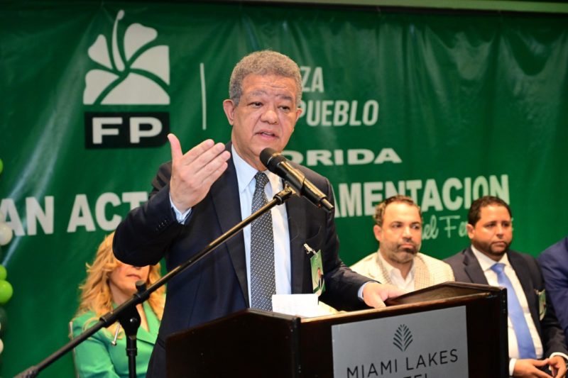 Leonel Fernández asegura en la Florida que en la política tiene que hacerse el trabajo en equipo “uno solo no puede lograrlo”