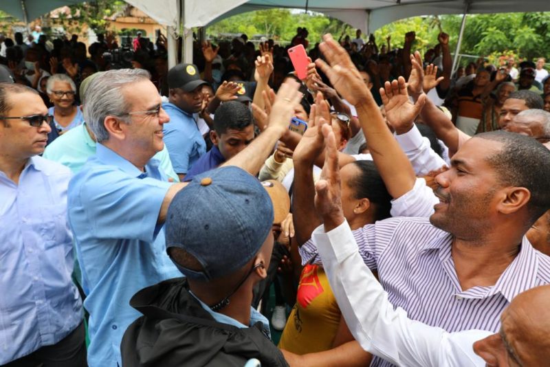 Presidente Abinader inaugura escuela Melania Manzueta en Monte Plata, con inversión de más de 32 millones de pesos