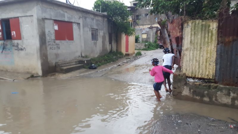 Haitianos ocupan escuelas en construcción en Cancino Adentro