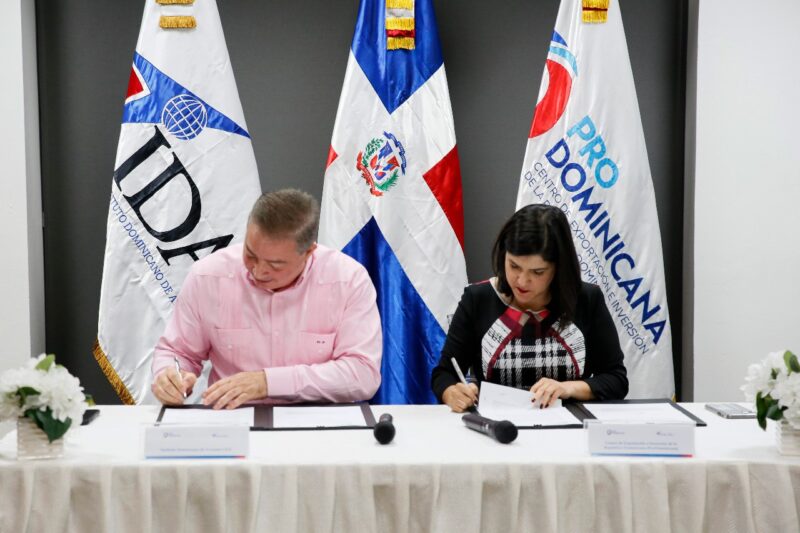 IDAC y ProDominicana acuerdan implementar Ventanilla Única en trámites aeronáuticos