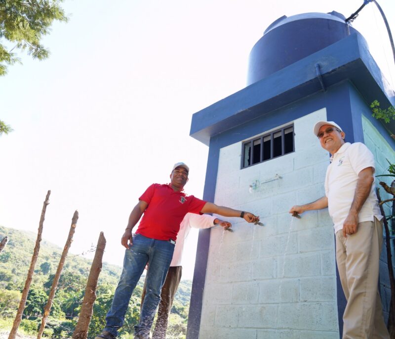 Voluntariado Bancentraliano donó un pozo de agua al municipio Juan de Herrera, de San Juan de la Maguana