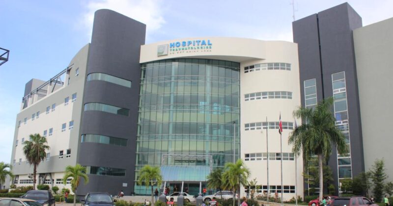 Hospital Ney Arias Lora paga sueldo 13 y cierra con cero deudas con suplidores