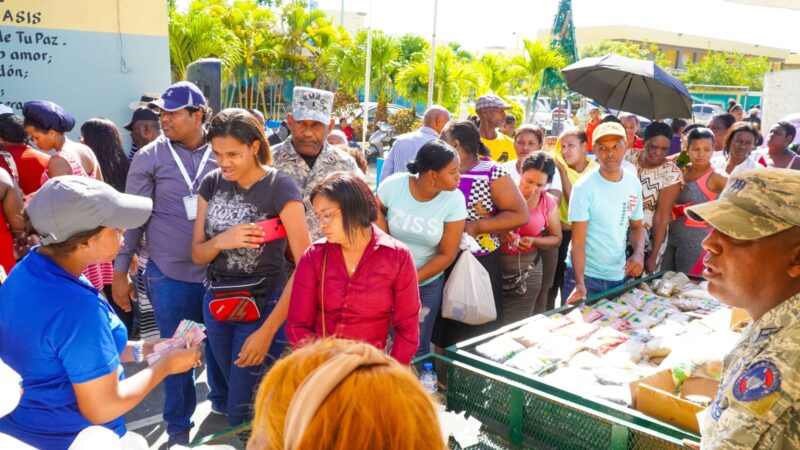 Residentes de San Luis manifiestan satisfacción por apertura de mercado #90 del Inespre