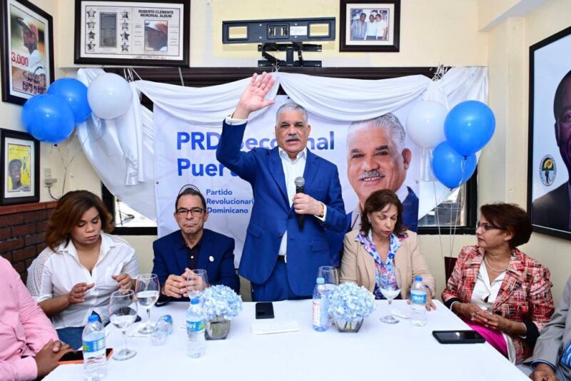 MVM juramenta en el PRD a importantes dirigentes políticos dominicanos en PR