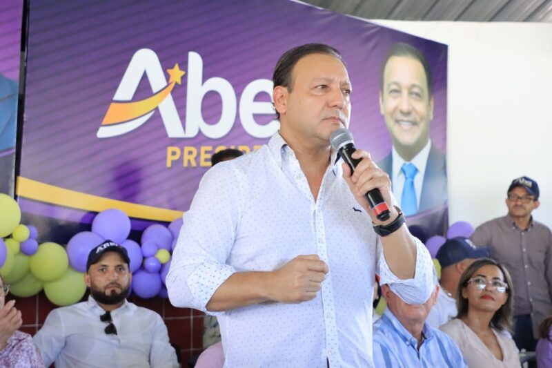 Abel en Puerto Plata: «PRM es el Gobierno de los Cangrejos: es pa’ trá y pa’ trá»|