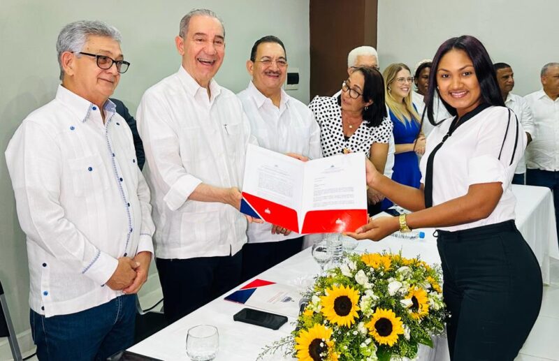 Becas Nacionales otorgadas por el Gobierno contribuyen a la inclusión social en la República Dominicana, dice García Fermín