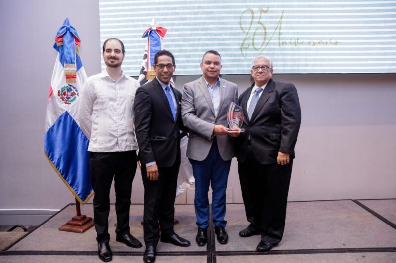 Ney Arias Lora por segundo año es reconocido por el INCORT como principal hospital generador de órganos para trasplantes en RD