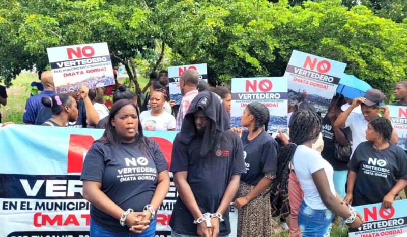 Comunitarios de Mata Gorda vuelven a protestar en contra de relleno sanitario