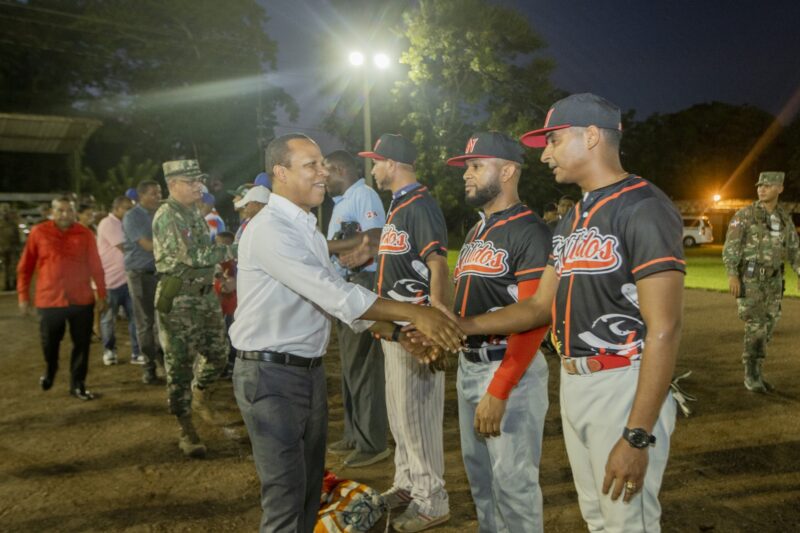 Edesur ilumina el Estadio de Softbol de la 1ra. Brigada del Ejército