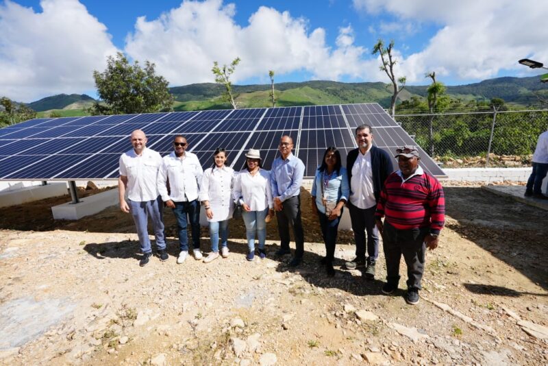 Electrificación rural en Sabana Real beneficia a más de 225 pobladores; con inversión de RD$40 millones