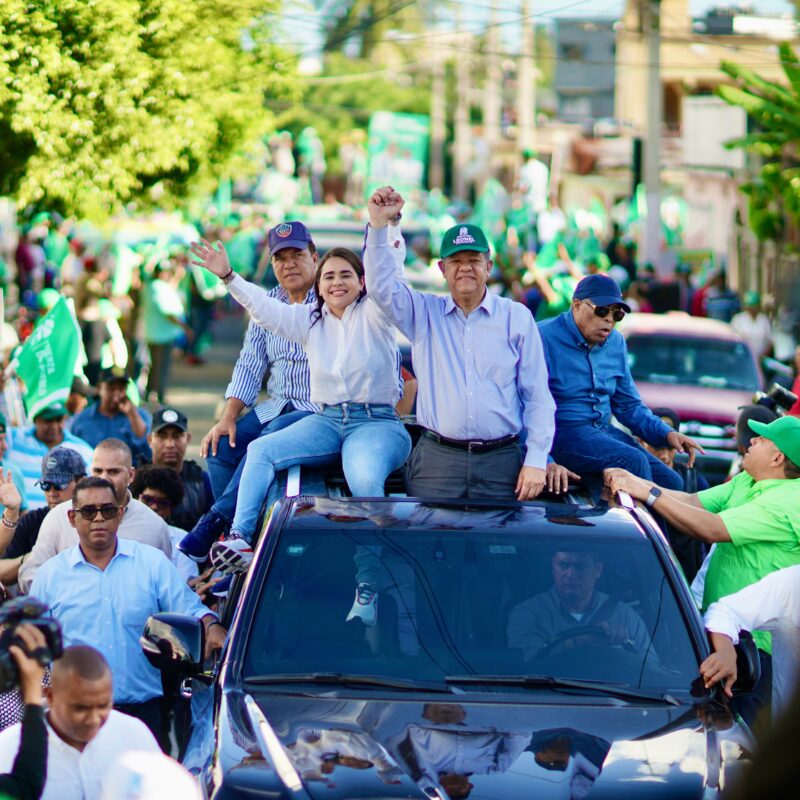 Leonel realiza recorrido por municipios de La Vega, Sánchez Ramírez, Duarte, Espaillat y Hermanas Mirabal